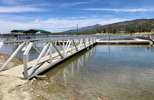 Big Bear Lake Cabin | 367 m² Cabin ∙ 10 bedrooms ∙ 40 guests