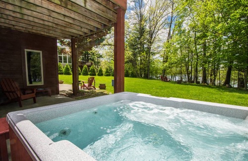 Waterfront Greens House | 369 m² House ∙ 7 bedrooms ∙ 16 guests