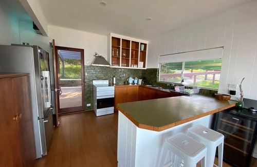Mallacoota House | 37 - 39 Karbeethong Avenue, Mallacoota