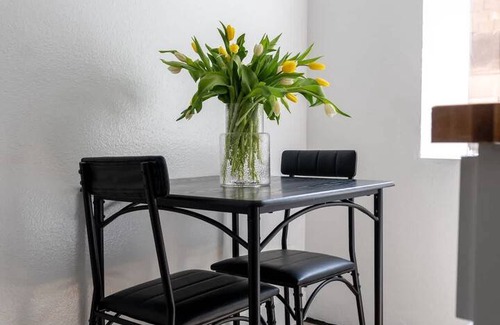 Beachwood Canyon Apartment | 37 m² Apartment ∙ 1 bedroom ∙ 2 guests