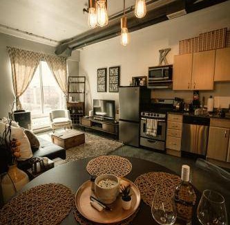 Downtown Edmonton Apartment | 37 m² Apartment ∙ 1 bedroom ∙ 5 guests