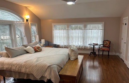 Wellsboro Bed & Breakfast | 37 Oak Ridge House