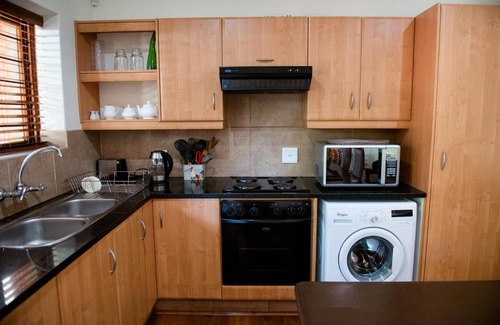 Baileys Muckleneuk Bed & Breakfast | 37 on Charles