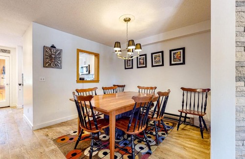 Bartlett Apartment | 37 Partridge Woods