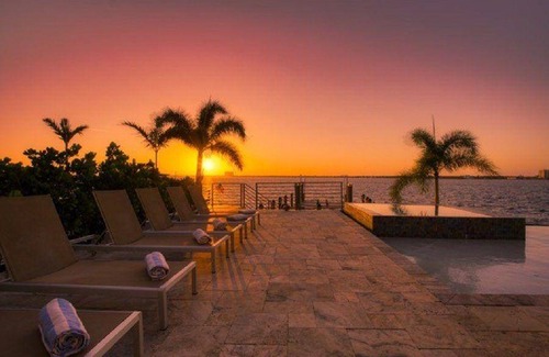 Yacht Club House | 370 m² House ∙ 4 bedrooms ∙ 8 guests