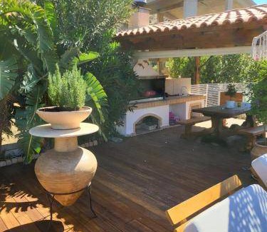 Palaia Fokaia Villa | 370 m² Villa ∙ 4 bedrooms ∙ 12 guests