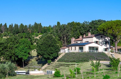 Colli al Metauro Villa | 370 m² Villa ∙ 6 bedrooms ∙ 11 guests