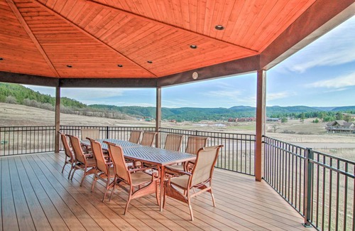 Sturgis House | 371 m² House ∙ 3 bedrooms ∙ 16 guests