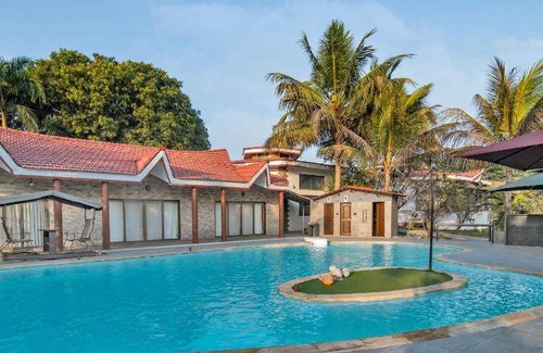 Vada Resort | 371 m² Resort ∙ 6 bedrooms ∙ 12 guests