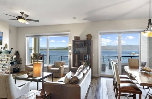 Sandpoint House | 372 m² House ∙ 5 bedrooms ∙ 14 guests