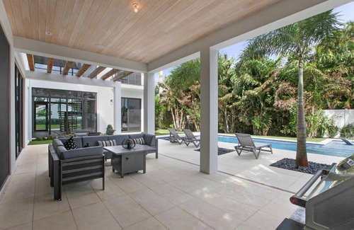 Delray Beach House | 372 m² House ∙ 5 bedrooms ∙ 10 guests