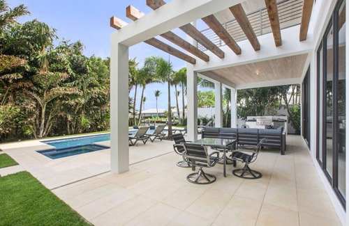Delray Beach House | 372 m² House ∙ 5 bedrooms ∙ 10 guests