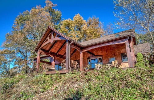 Fairview Cabin | 372 m² Lodge ∙ 9 bedrooms ∙ 28 guests