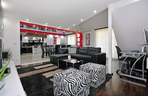 Trilj House | 372 m² Maisonette ∙ 7 bedrooms ∙ 16 guests