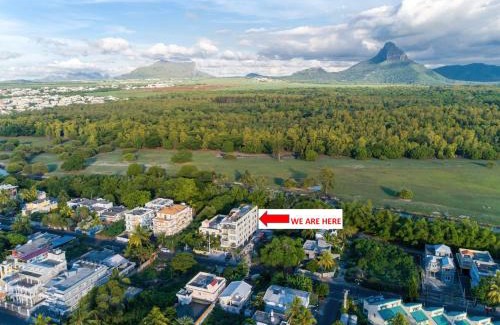 Wolmar Apartment | 373 Wolmar Cosy and Modern Apartment- 200 metres from the Beach and Supermarkets and just next to Domaine de wolmar with views of deers and green natural park