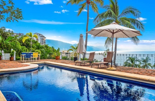 Conchas Chinas Condo | 376 m² Condo ∙ 3 bedrooms ∙ 6 guests