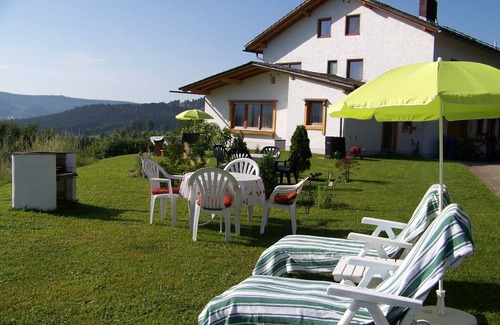 Flanitz Apartment | 37qm große 2-Zimmer-Wohnung mit Balkon in traumhafter Lage