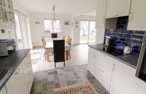 Enniscrone Cottage | 38 CARROWHUBBOCK HOLIDAY VILLAGE in Enniscrone, County Sligo