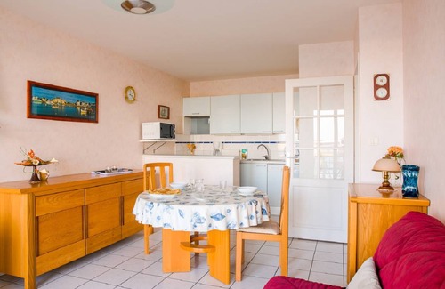 Plobannalec-Lesconil Apartment | 38 m² Apartment ∙ 1 bedroom ∙ 2 guests