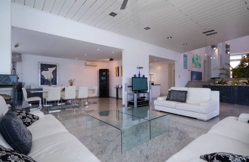 Teulada House | 380 m² House ∙ 4 bedrooms ∙ 8 guests