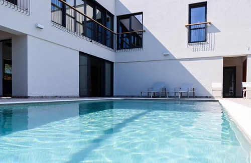Rukavac House | 380 m² House ∙ 6 bedrooms ∙ 13 guests