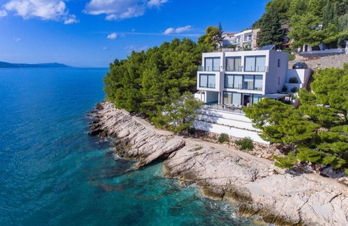 Drvenik Villa | 380 m² Villa ∙ 6 bedrooms ∙ 14 guests