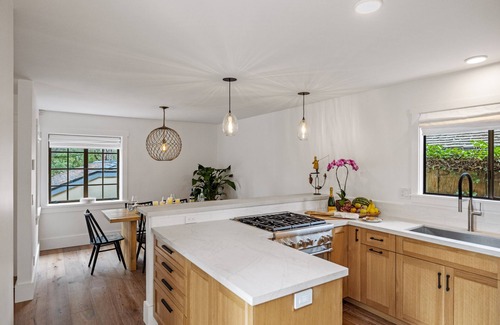 Northeast Carmel House | 3883 Kiwi's Cottage - Immaculate, Prime Location