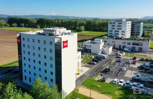 Bourgoin-Jallieu Hotel | 39 m² Hotel ∙ 6 guests