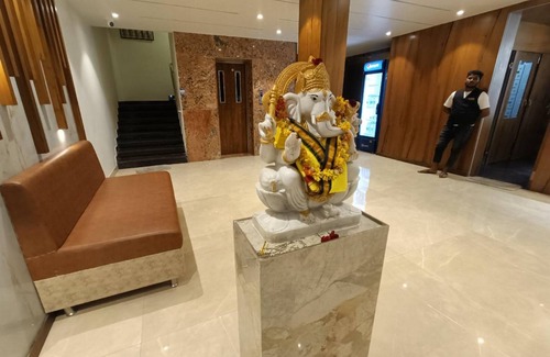 Raichur Hotel | 39 m² Hotel ∙ 4 guests