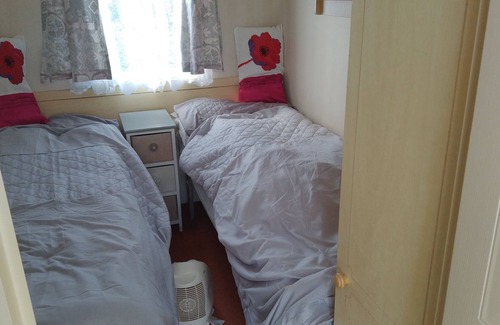 Looe House | 39 west wayland caravan park pl132js