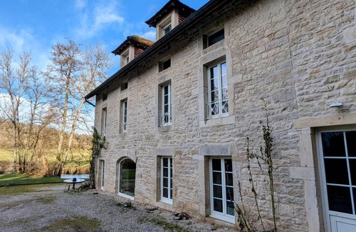Thorey-sur-Ouche Cottage | 390 m² Cabin ∙ 5 bedrooms ∙ 15 guests