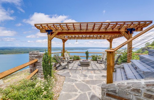 Quitman House | 390 m² House ∙ 3 bedrooms ∙ 10 guests