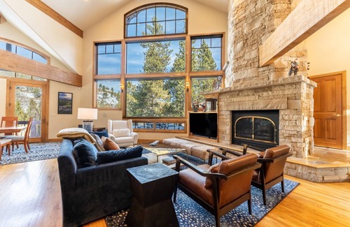 Elk Run House | 390 m² House ∙ 5 bedrooms ∙ 12 guests