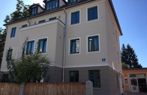Regensburg Apartment | 39qm-große Ferienwohnung mit Blick in den Garten