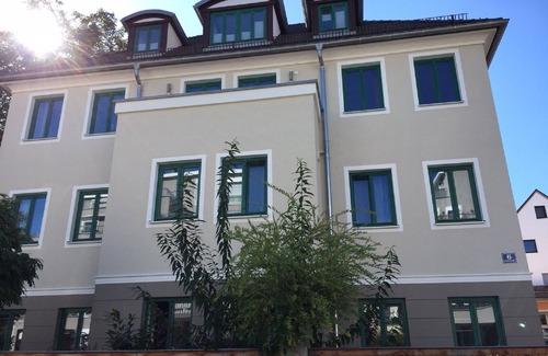 Regensburg Apartment | 39qm-große Ferienwohnung mit Blick in den Garten