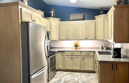 Payson Cabin | 3B/1B Riverfront Retreat in Payson – Cool Summer Getaway, 4 Season Nature Escape
