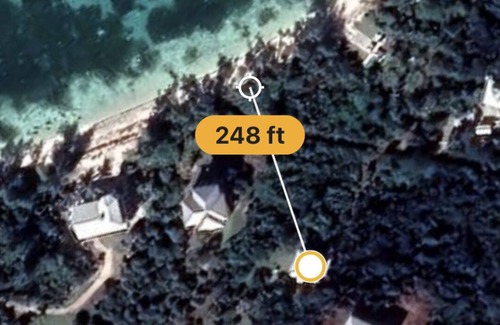Green Turtle Cay House | 3b/3b, whole house generator, 238 steps to Coco Bay. Sleeps 4-6-8. City water.