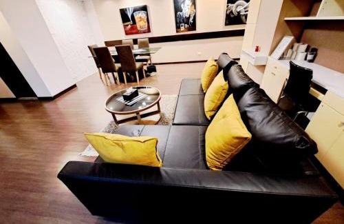 Khlong Toei Nuea House | 3B-Short-term rental allowed-2BRs Downtown Bangkok