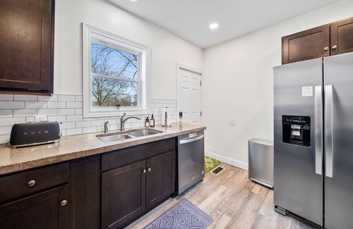Elkhart House | 3BD/2.5 Home|5m DT Elkhart|30m Notre |River View