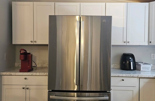 Pembroke House | 3bd/2 bath off 460E. One of two properties 1 mile of each other for large groups