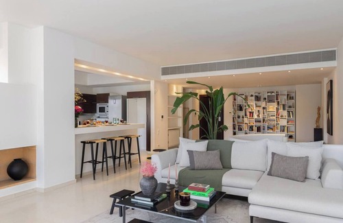 Vari-Voula-Vouliagmeni House | 3BD 2 Floor Maisonette with Pool