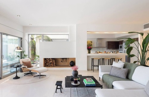 Vari-Voula-Vouliagmeni House | 3BD 2 Floor Maisonette with Pool