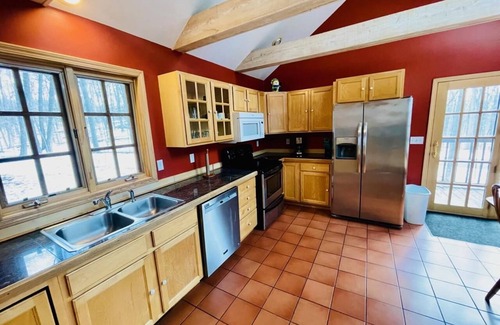 Bellaire House | 3bd 2bath House/w resort access, Schuss & Shantycreek Ski, snowboarding/mobiling