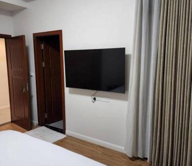 Mikocheni Apartment | 3Bd 3 5BA condo with pool and gym
