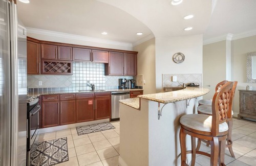 Destin Condo | 3bd, 3ba Renovated Emerald Grande Condo, 3 King Beds! Dedicated Internet!