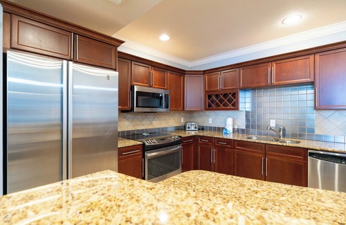Destin Condo | 3bd, 3ba Renovated Emerald Grande Condo, 3 King Beds! Dedicated Internet!