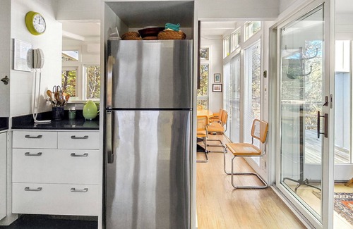 Wellfleet House | 3BD Architectural Delight-A/C, Walk to Beautiful Fisher Beach on Cape Cod Bay