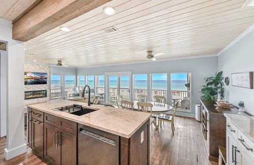 Seagrove Beach Condo | 3BD Beachfront Condo, Beach Service Included