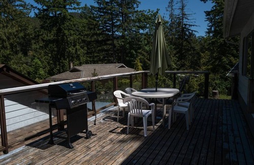Garden Bay House | 3BD family home in Garden Bay!