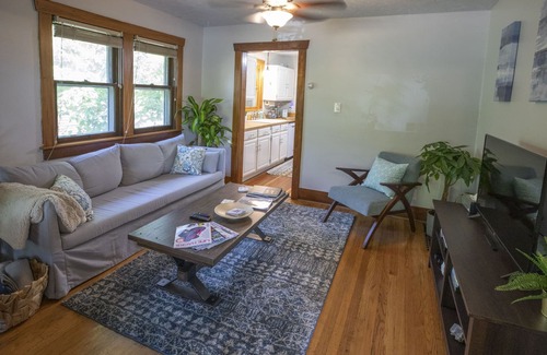 East Central House | 3BD HOME Downtown SLC - KOI POND - HOT TUB- SAUNA- high speed wifi